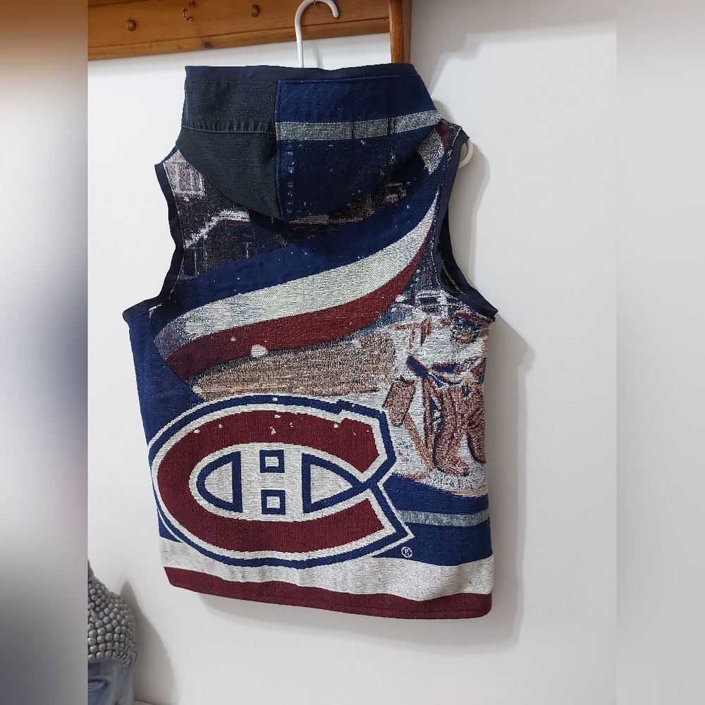 Sleeveless hoodie, one-of-a-kind design.